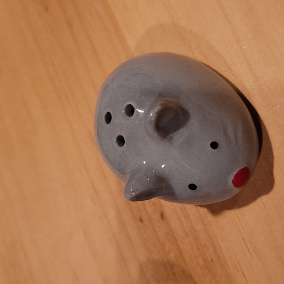 Novelty Gray Cat and Mouse salt & pepper shakers - Picture 4 of 6